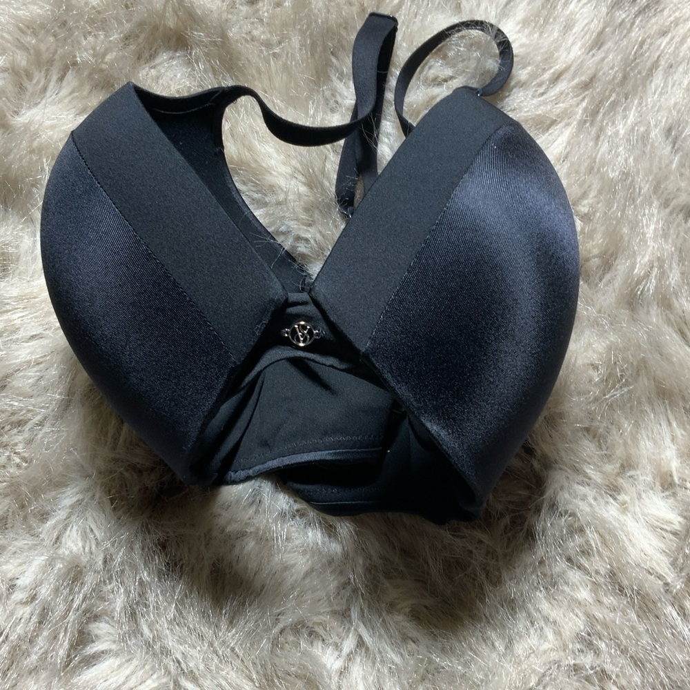 Victoria's Secret Sleek Black Bra - Picture 9 of 9